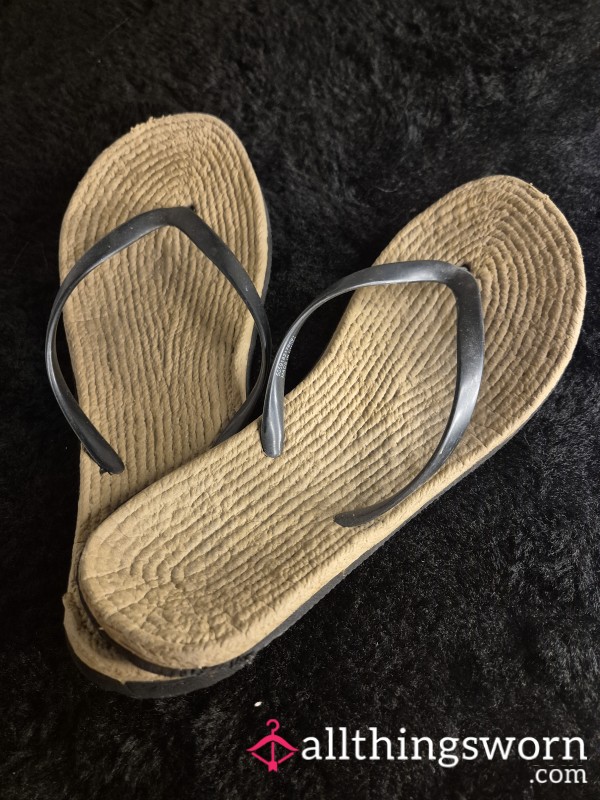 Size 6 Sandals Curved Up Heel Well Used