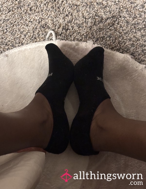 Size 6.5 Black No Show Socks | Stadium Football Game Wear