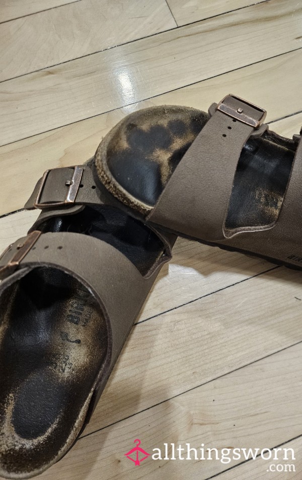 Size 7 Well Worn Birkenstocks