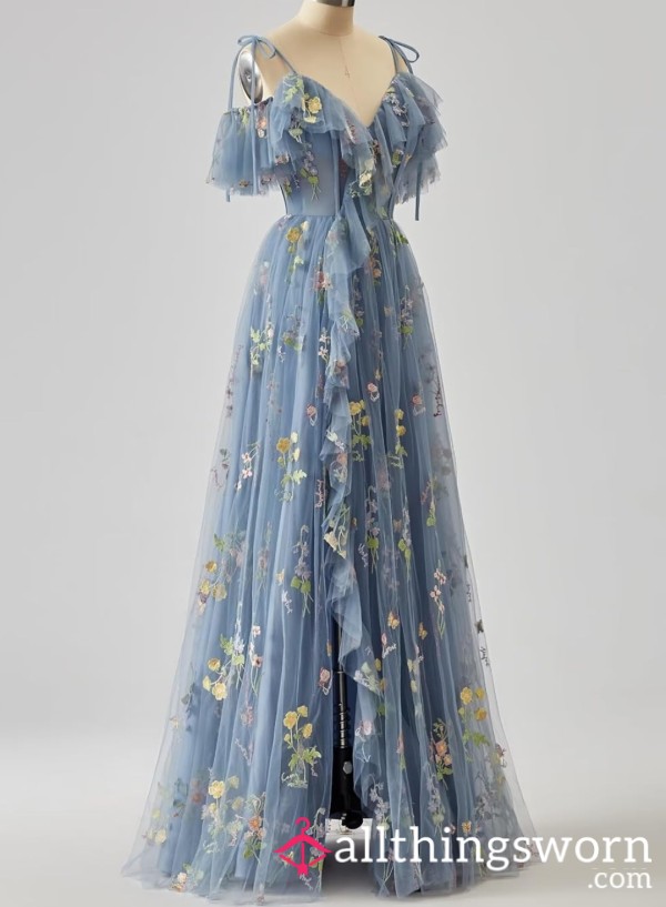 Size 8 Blue Prom Dress From An 19 Year Old