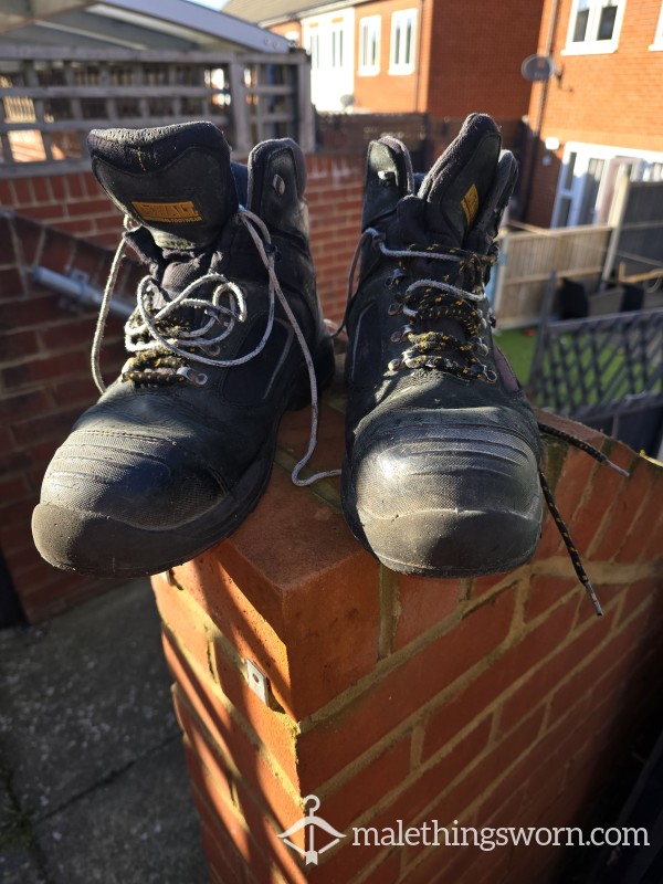 Size 8 Dewalt Scaff Boots