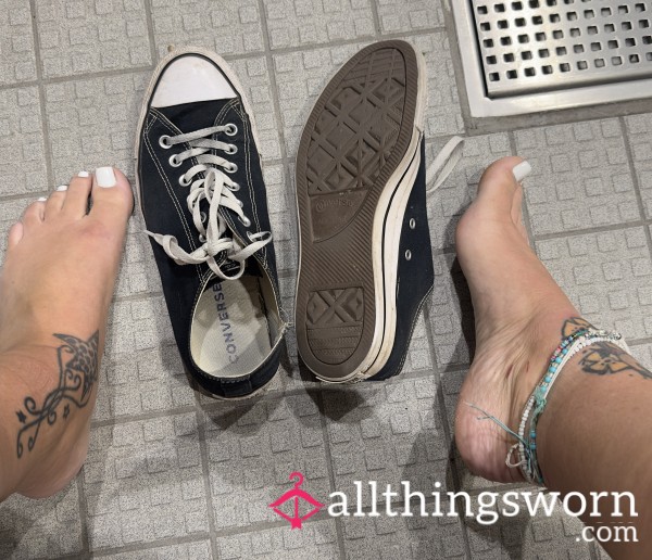Size 9 Converse