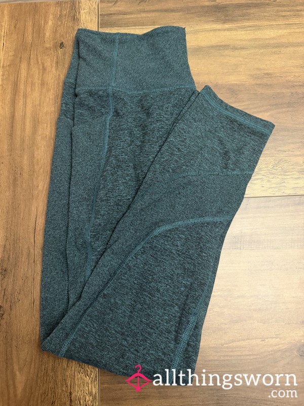Size Medium Green Leggings