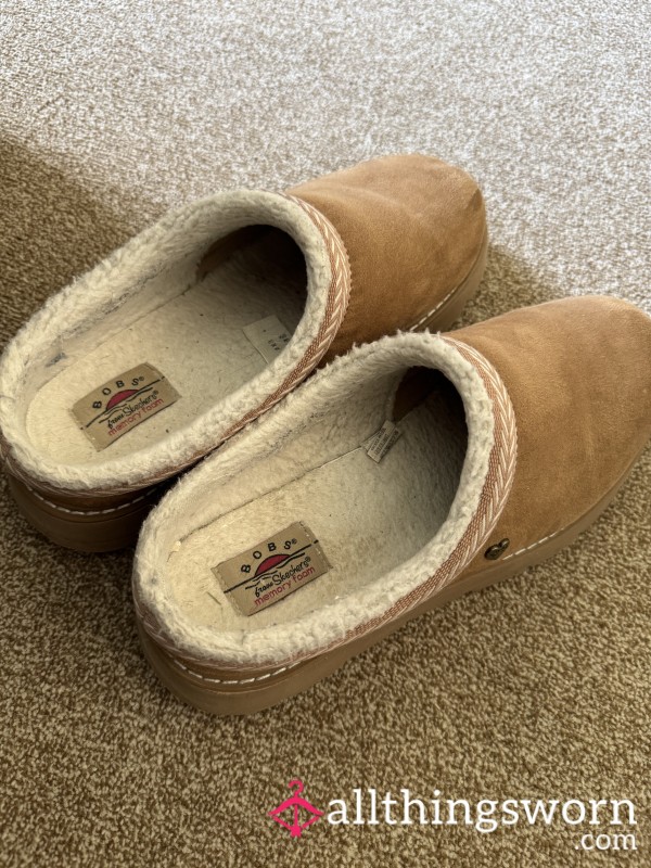 Skechers Slippers So Very Worn And Bobbled Smell Really Bad But Need A Loving Home