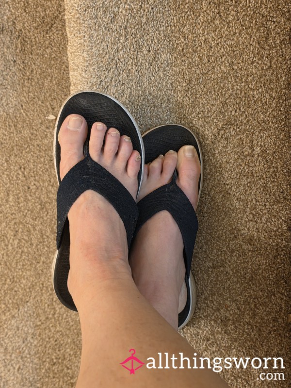 Sketchers Flip Flops