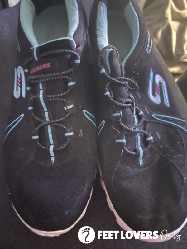 Sketchers Great Condition Strong Foot Smell