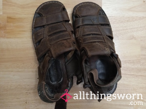 Sketchers Sandals (Men's Size 8)