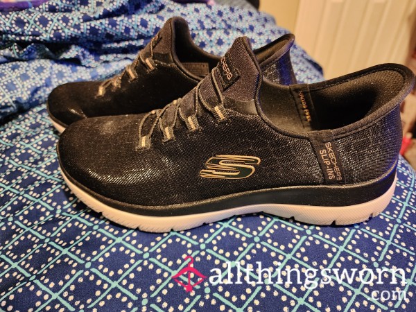 Sketchers Slip In Black And Gold