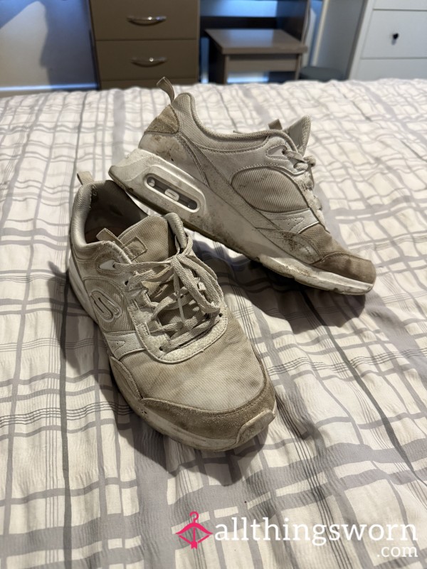 Sketchers Ultra Dirty Used Sneakers