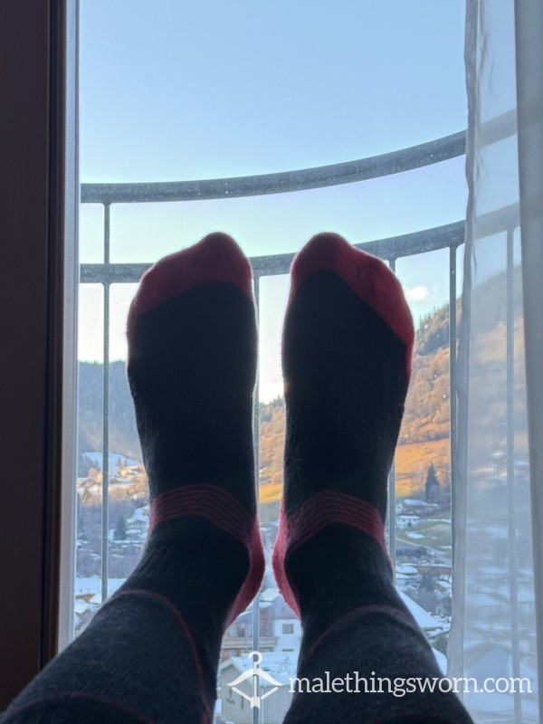 Ski Resort Layover Socks
