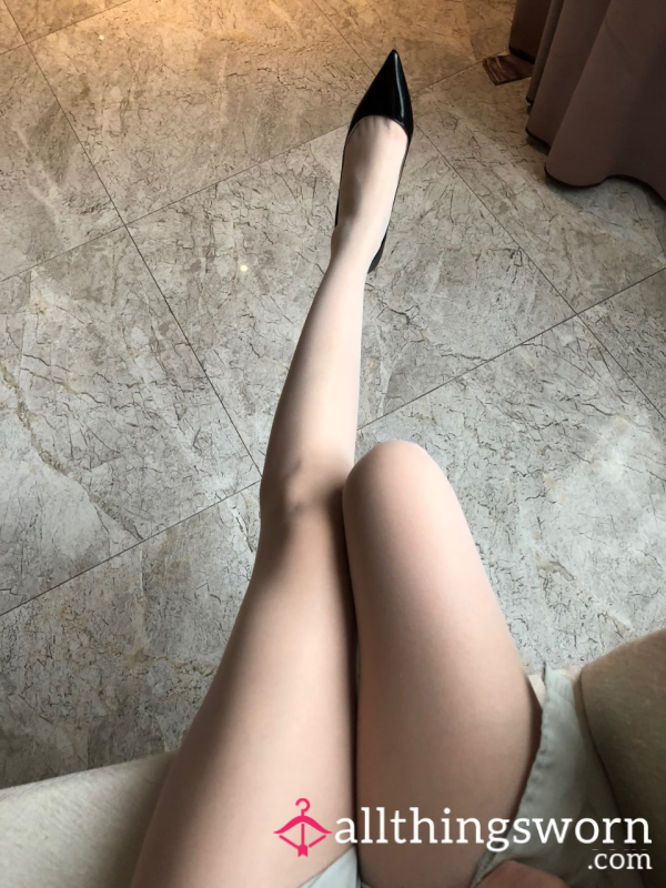 Skin Tone Pantyhose Effect