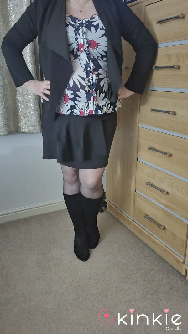 Skirt,top,jacket,tights And Boots