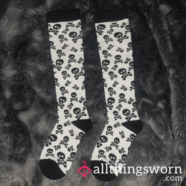 Skull Knee High Socks