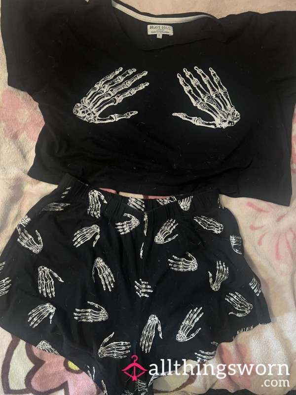 Skull Pyjamas 💀🖤