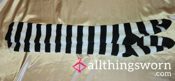 Sky-high Thigh Socks: Wicked Witch