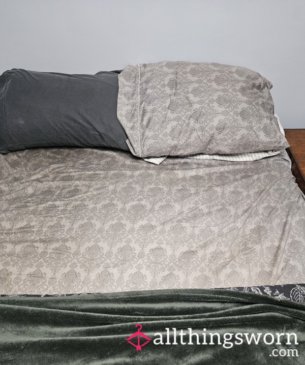 Sleep With Me, Cuck 🖤