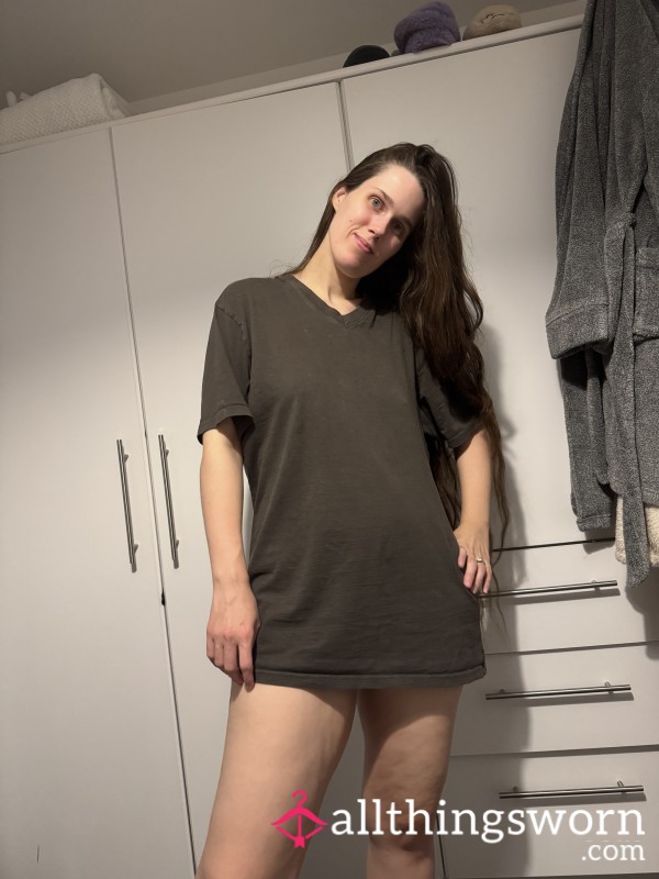 Sleep With Me! (T-Shirt 5 Nights Wear)