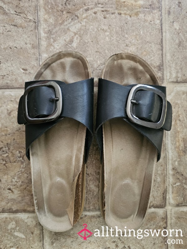 Slides With Toe Impressions