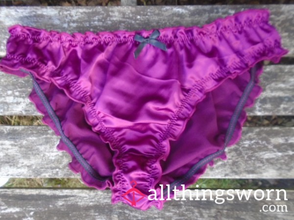 🌀Slightly Silky Feel Panties😏