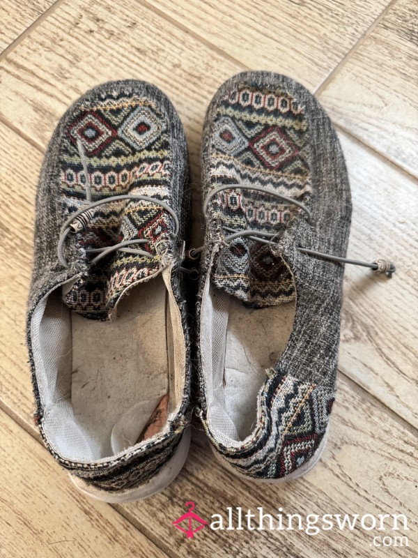 Slip On Graphic Print Shoes Size 9