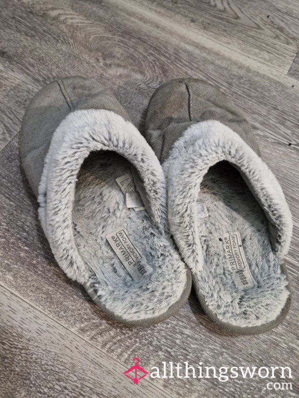 Slip On Grey Dirty Slippers