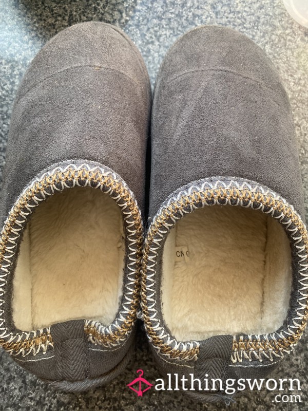 Slippers.