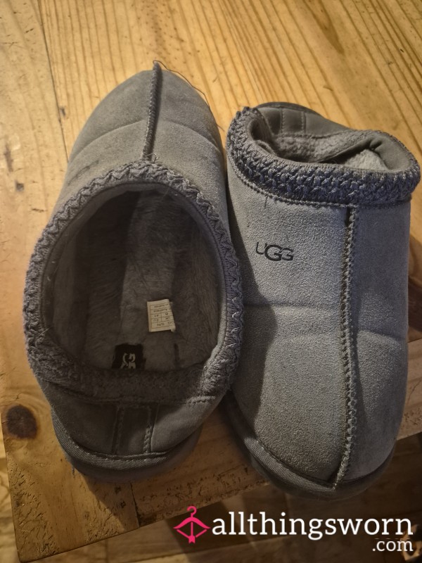 Slippers/ Shoes