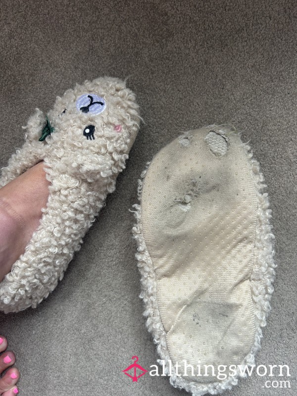 Slippers Well Worn Smelly & Perfume And Cute ☺️