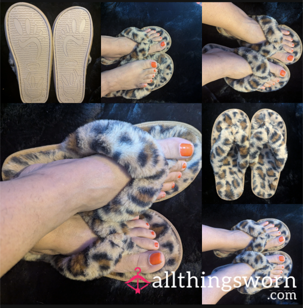 Slippers With Toe Separater