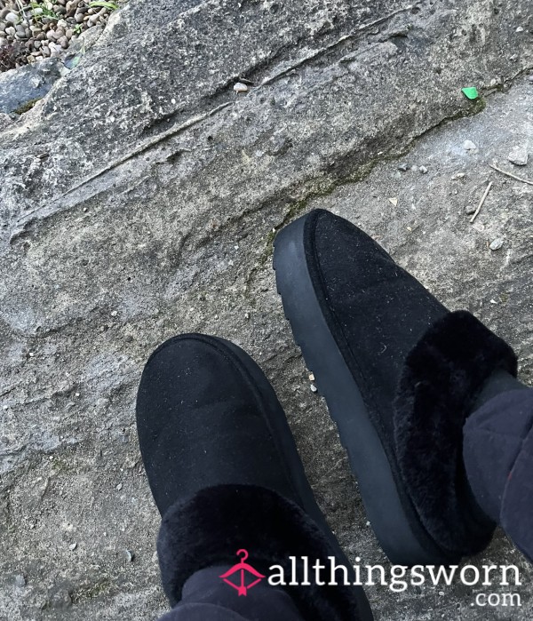 Slippers Worn Barefoot Everyday 🖤