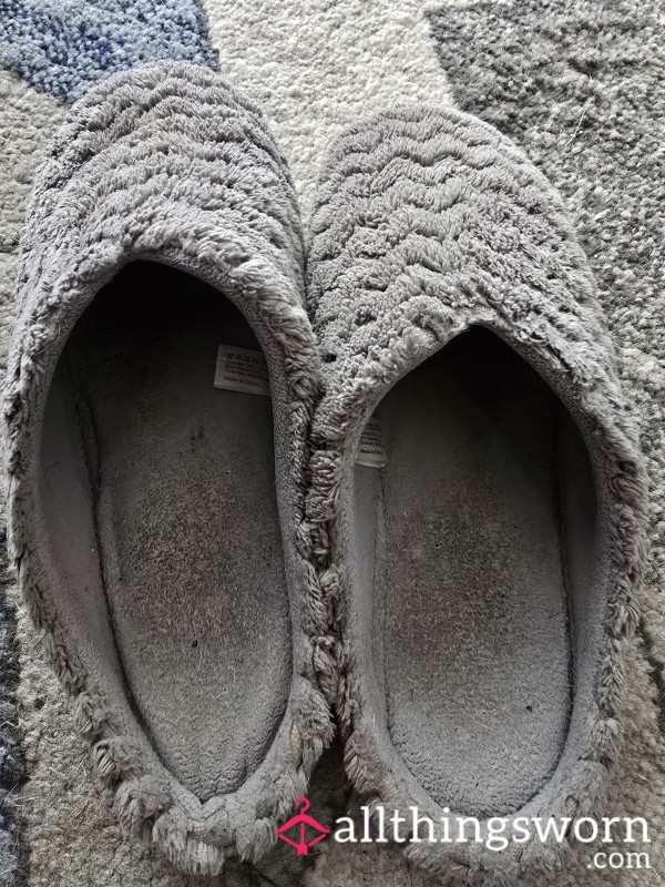 Come And Get Them You Dirty Foot Loving, Sole Licking, Slippers Smelling B**ch 😈😈