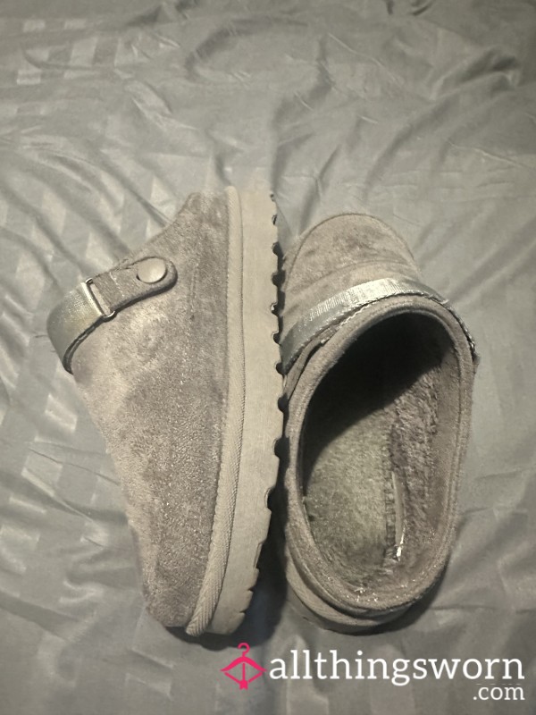 Slippers/outdoor Shoes