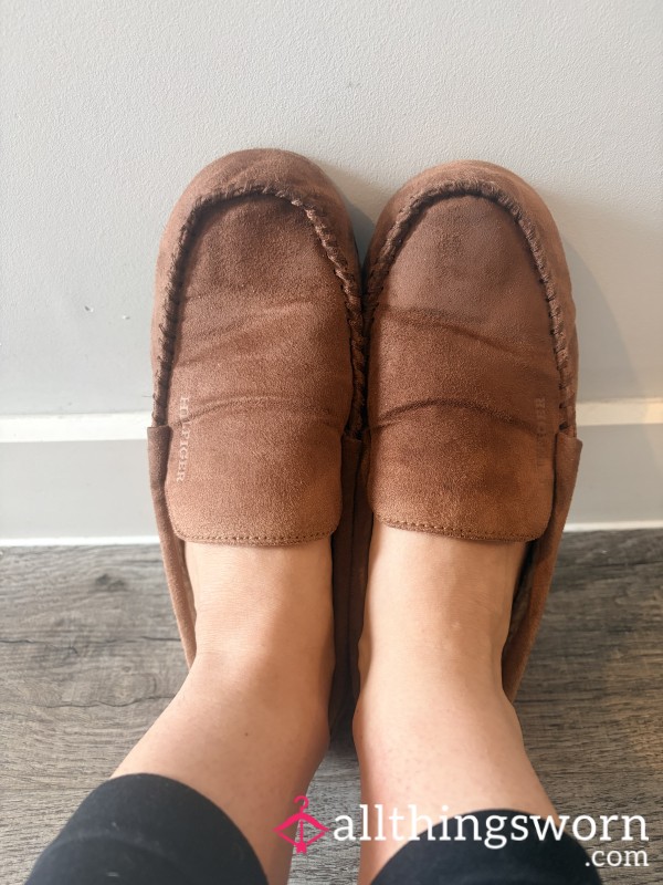 Slipping My Sweaty Bare Feet Into My Ex’s Slippers, Just To Watch You Hump Them Senseless