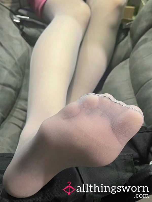 Sl*tty 3+ Days Worn Nude Pantyhose Soles｜Ultra-sheer Flesh Tone Tights Worn Over 3 Full Days, Clear Sweaty Toe & Sole Marks, Rich Foot Sweat + Pu**y Fermented Horny Scent, Warm Wet Sticky Wai