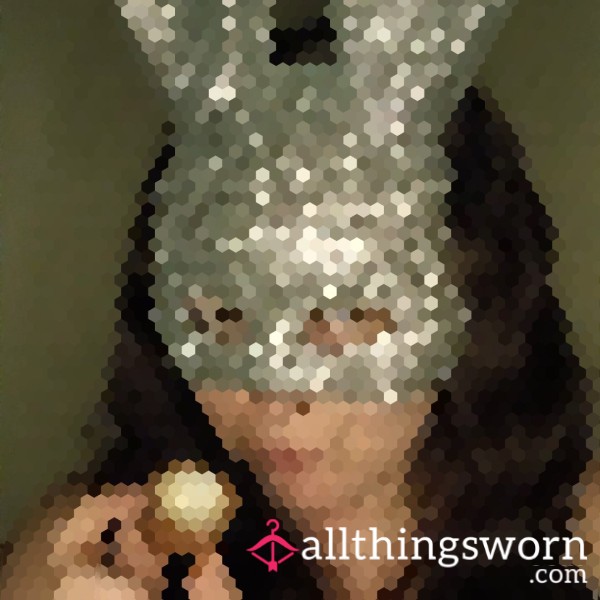 Sl*tty Bunny Eats Out A Creme Egg