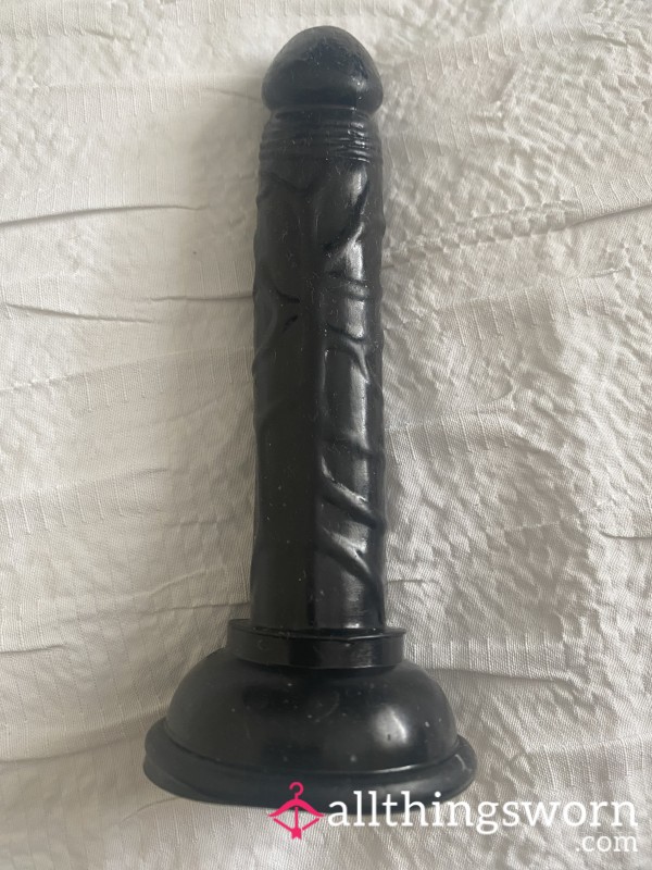 Small Black Di**o For You To Taste Me Or Train Yourself!