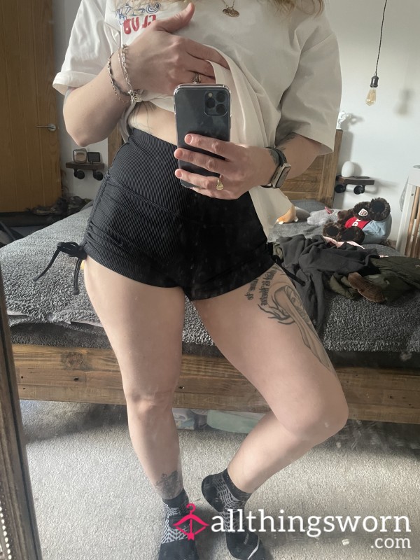 Small Black Pole Shorts