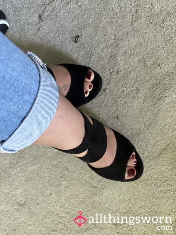 Small Feet In Big Heels