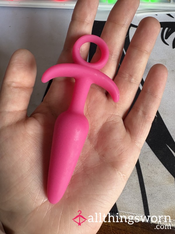 Small Pink Silicone Bu*tplug