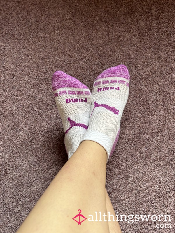 Smelly Activewear Socks Filled With Running Sweat And Toe Jam 🦶😅