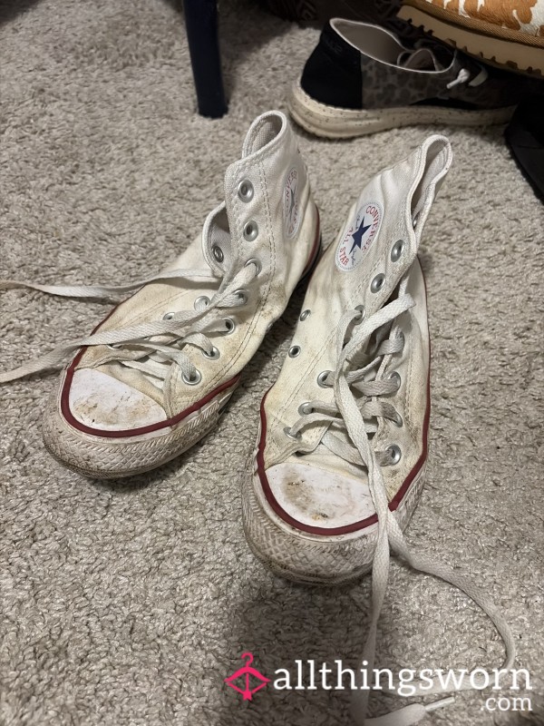 Smelly Dirty Converse