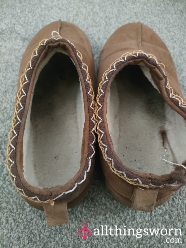 Smelly Dirty Inside Slippers
