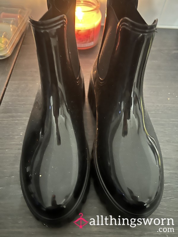 Smelly Festival Boots