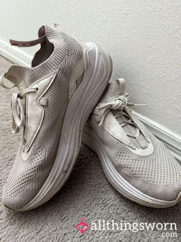 Smelly Puma Gym Shoes