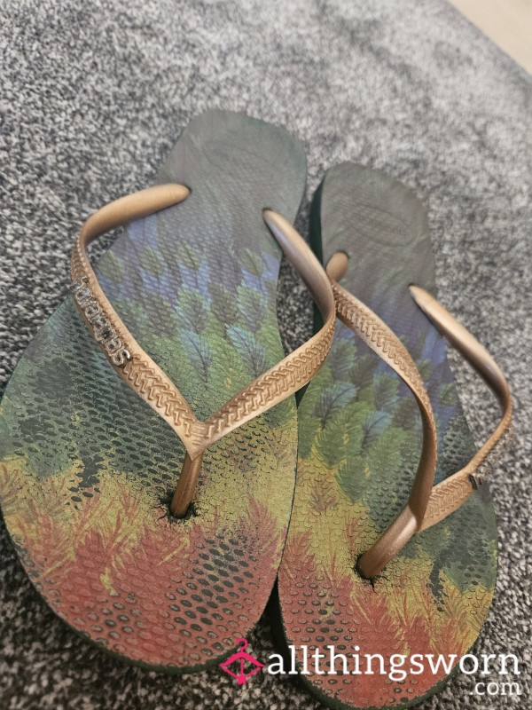 Smelly Havianas, Well Worn