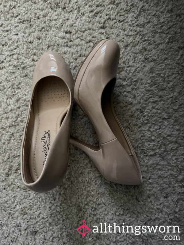 Smelly Heels I Wear To The Office