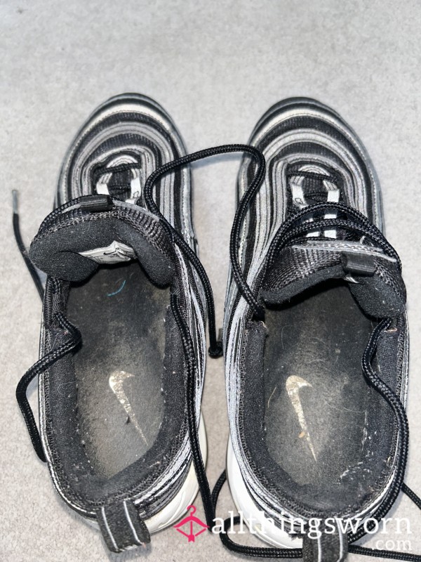 Smelly Nike Shoes