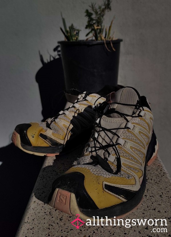 Smelly Old Ripped Salomon Shoes Abdolutely Destroyed