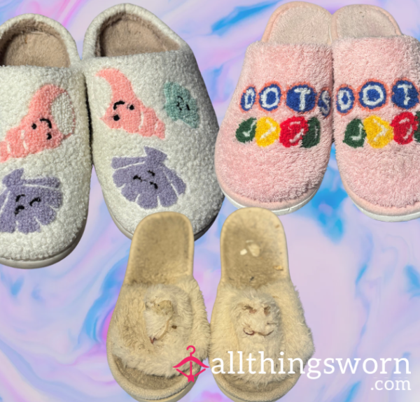 GROSS Smelly Old Slippers❤🤍 INCLUDES FREE PAIR OF SOCKS!