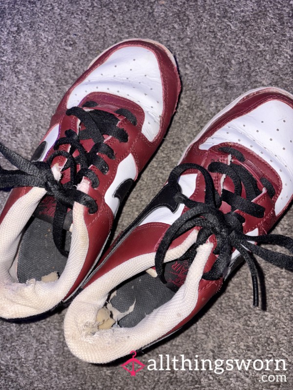 Smelly Old Trainers